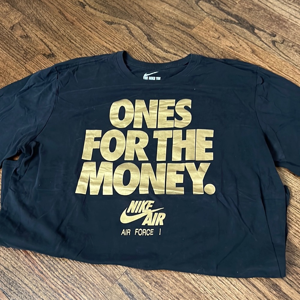 nike tshirt